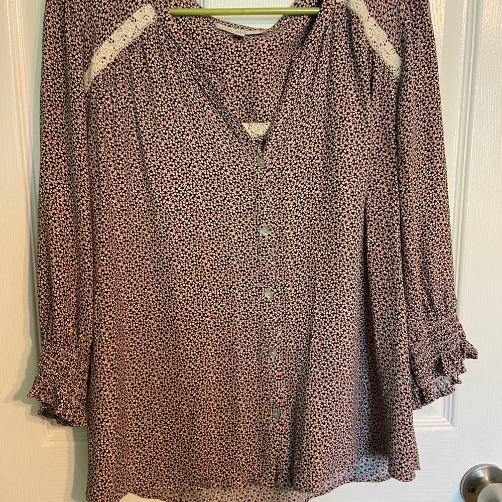 Pale sky xl. Fits like a large.